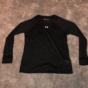 Large black Under Armour long-sleeved shirt